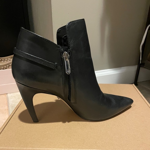 SAM EDELMAN black leather booties - Picture 1 of 2